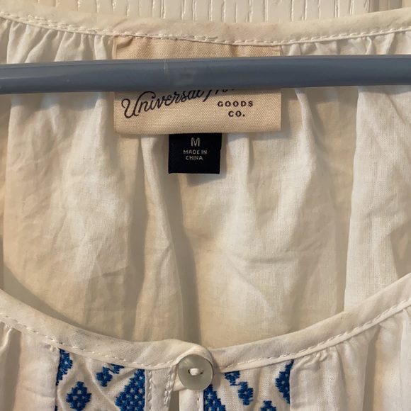 Universal Thread Keyhole Neck Blouse - Picture 2 of 4